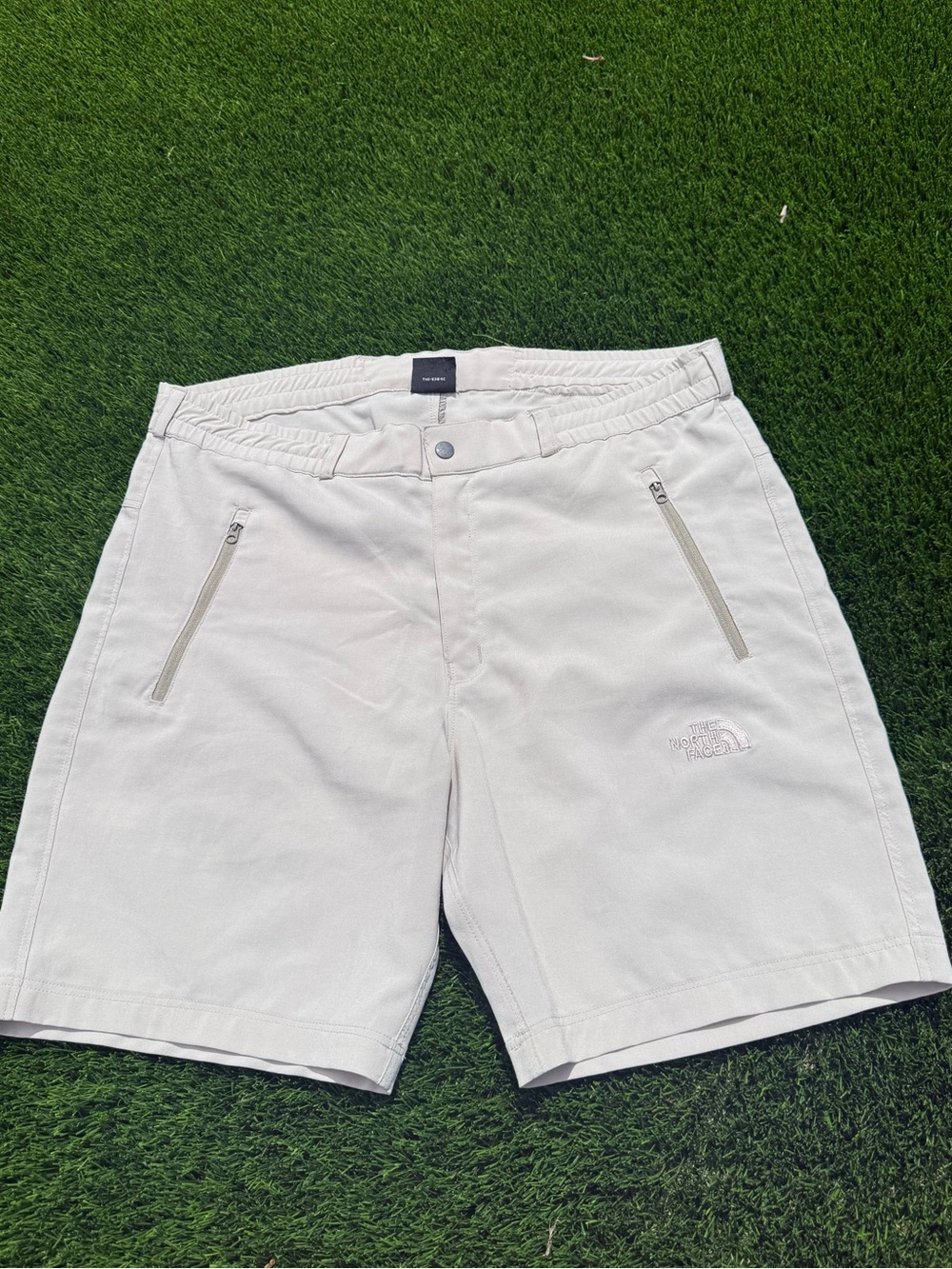 The North Face Summit Series Men’s Off-White hiking travel Shorts